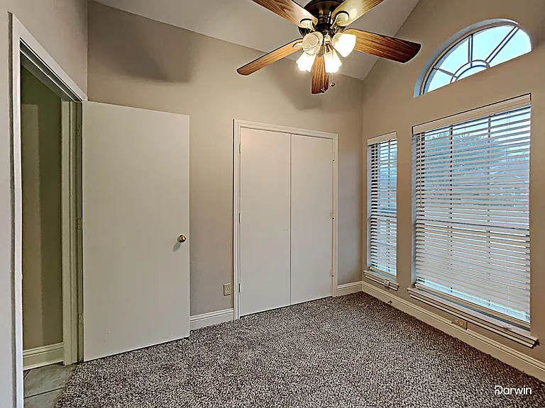 551 SW Rand Dr — Photo 11