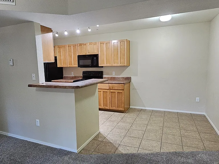 1385 W University Ave #17-155 — Photo 4