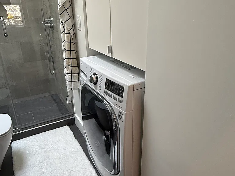 1221 Oates St NE #C — Photo 9