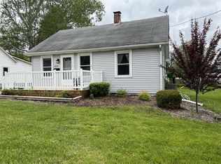 213 Robinson St, Genoa, IL 60135