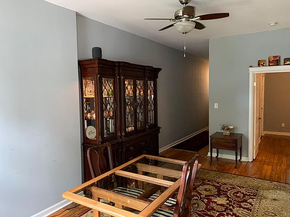 3rd image of 4034 Russell Blvd
