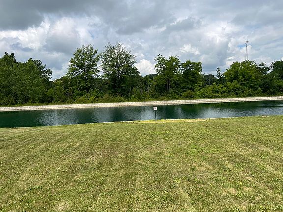 3rd image of 350 Miami Erie Cir