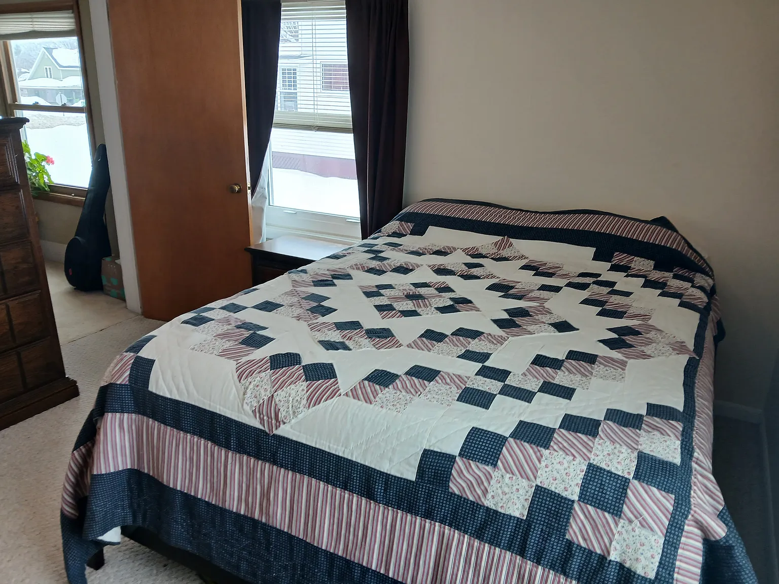 5 bed, 1920 sqft, $900 — Photo 4