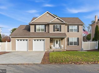 912 Hannibal St, Toms River, NJ 08757