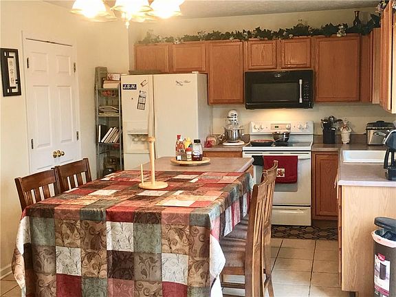 3rd image of 1051 Berrywood Dr