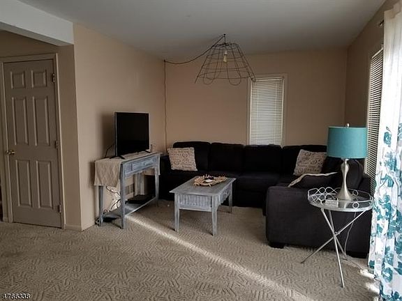 4th image of 153 Dakota Dr #153