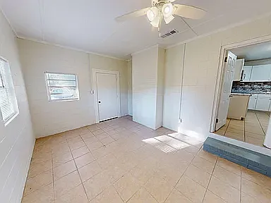 409 Augusta Ave — Photo 14