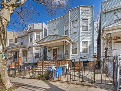 26 Fulton Ave, Jersey City, NJ, 07305