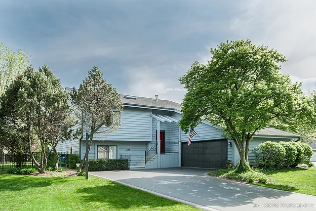 2385 Bayside Ct photo 1