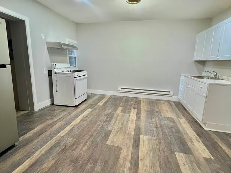 20 Lake St #2C — Photo 5