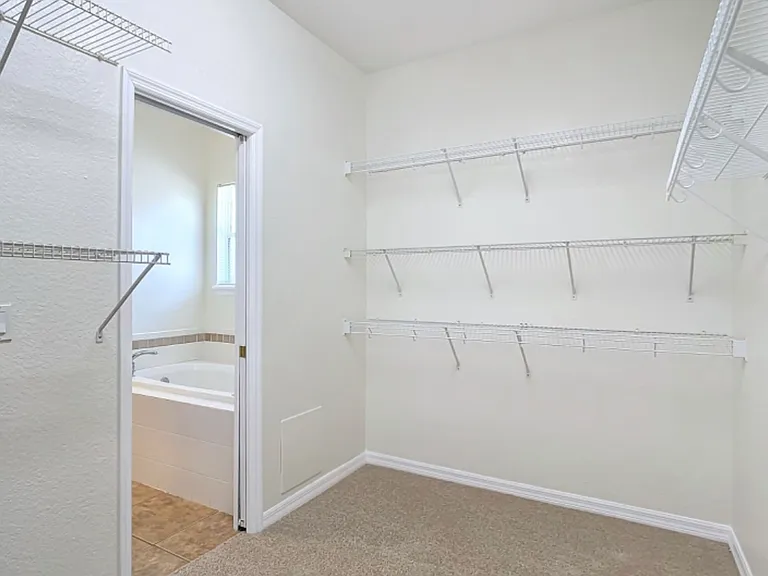 10809 Masters Dr — Photo 47