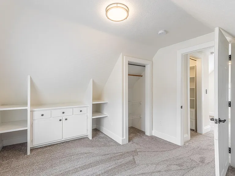 1144 SE 85th Ave — Photo 16
