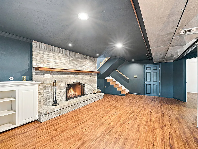 12822 Clermont St — Photo 21
