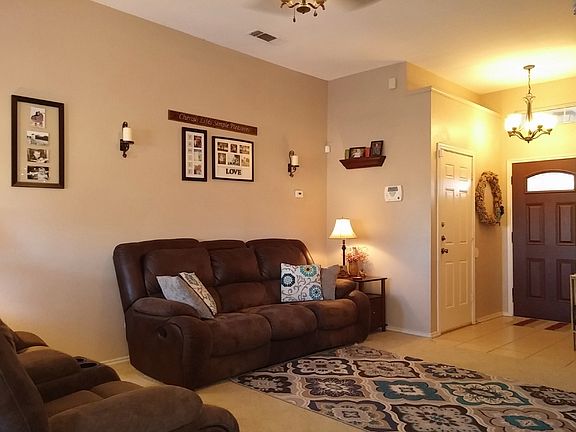 3rd image of 3405 Winchester Dr