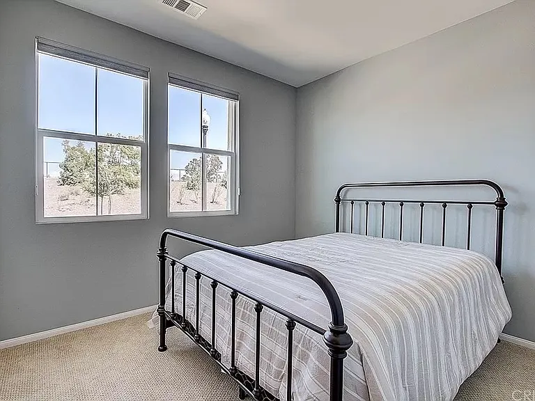 3594 Albion Dr — Photo 23