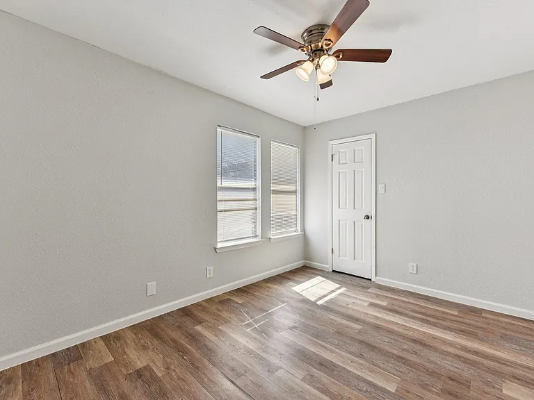 1210 Southport Dr #A — Photo 23