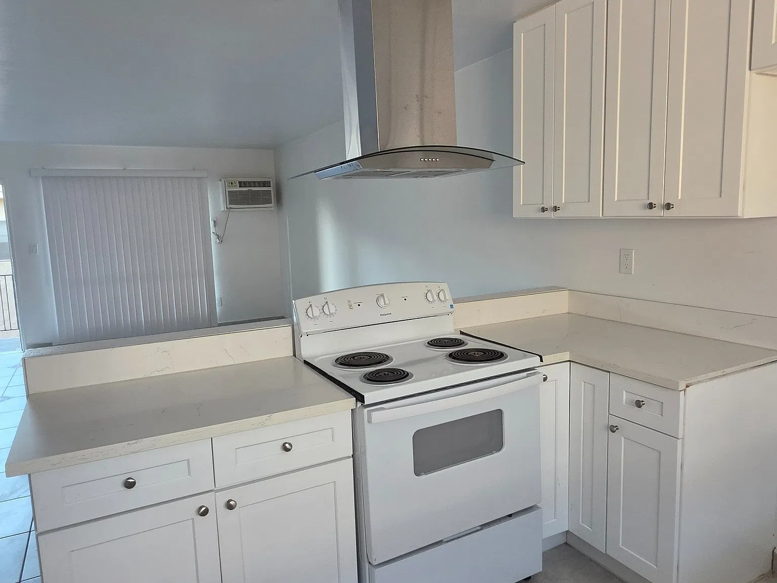 8553 Cedros 1BD 1BA — Photo 1