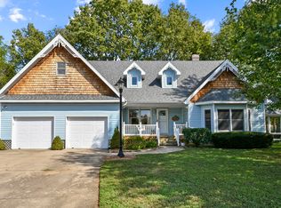 680 E Trakel Pl, Springfield, MO 65810