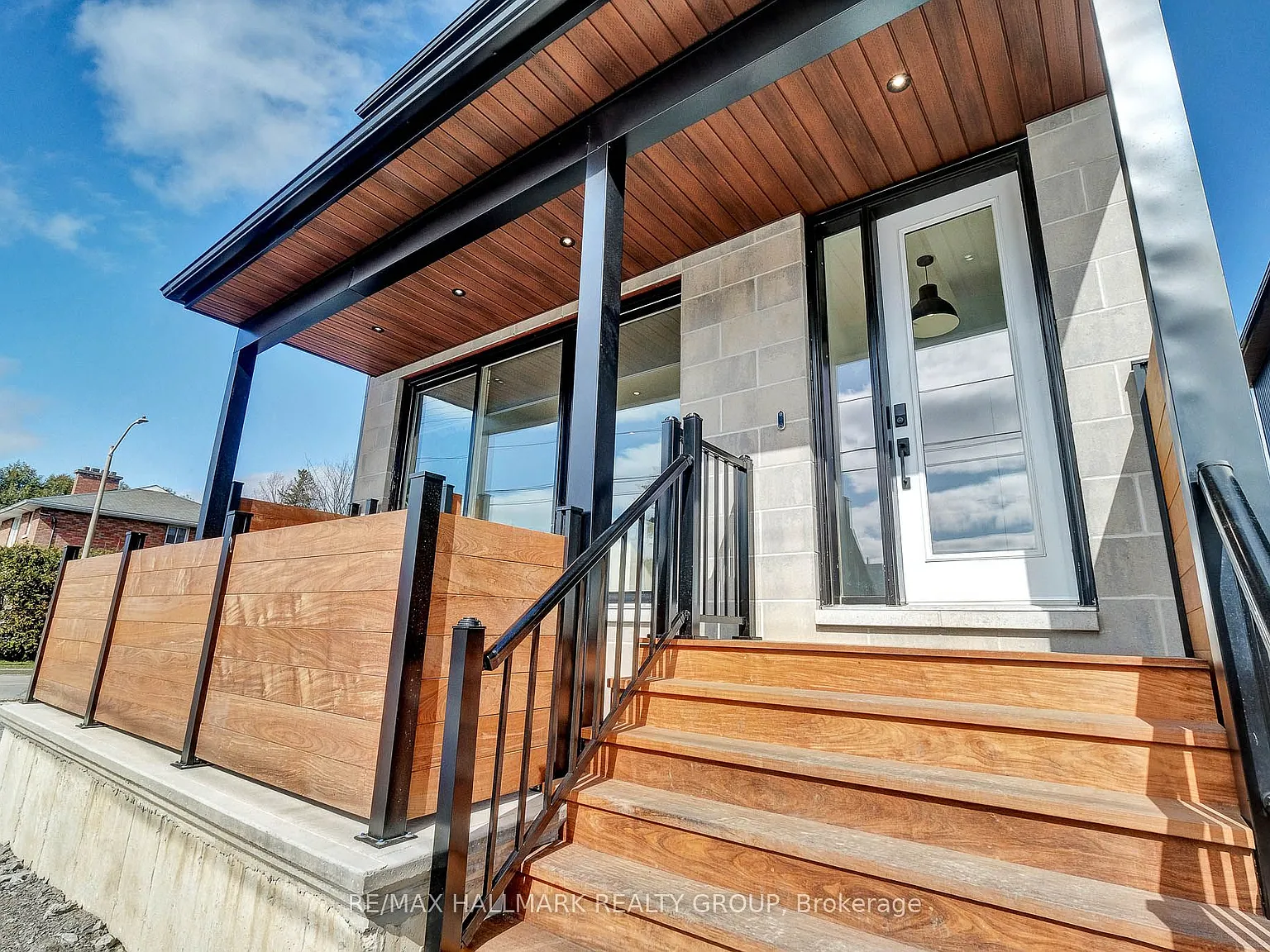 4 bed, $2,750 — Photo 2
