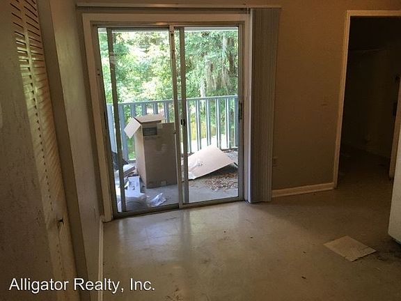4th image of 615 SW 11th Ln APT C