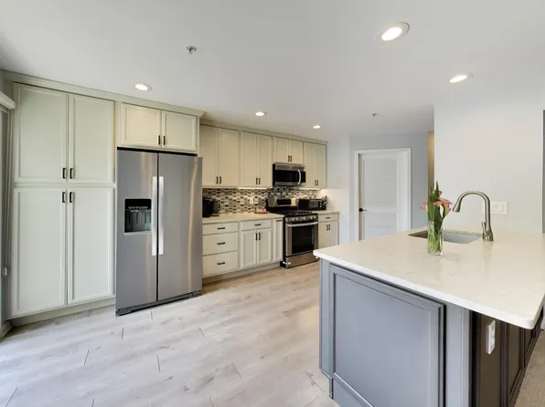 11830 Breton Ct #23B, Reston, VA 20191