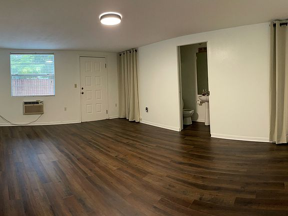 4th image of 2401 Peel Ave