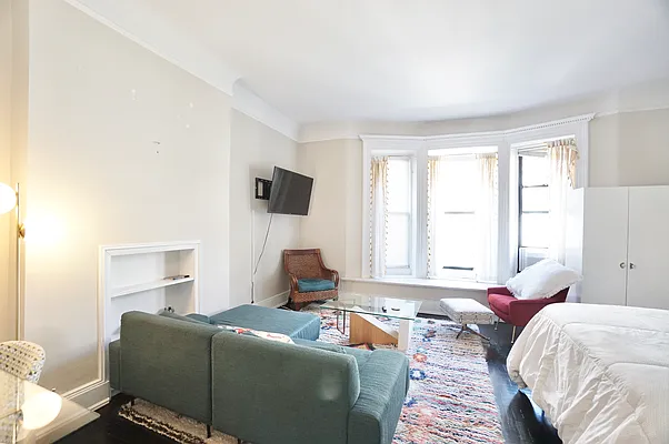 Rented by BRICK & GALO REALTY CORP | media 8