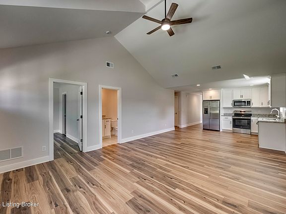 2nd image of 107 N Kennett Ave