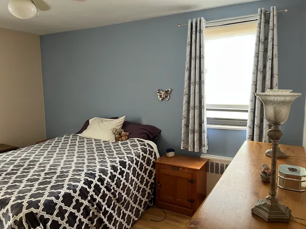 21-38 202nd Street image 9 of 11