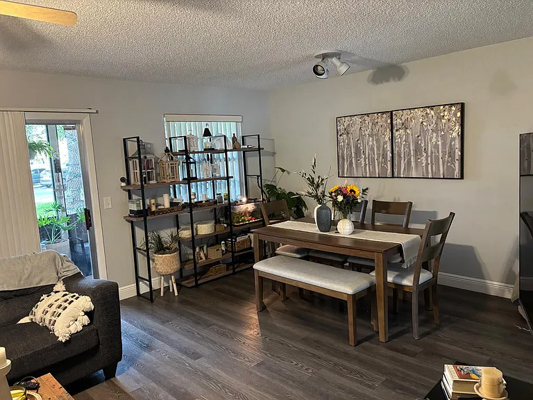 11829 Mintwood Ct — Photo 10