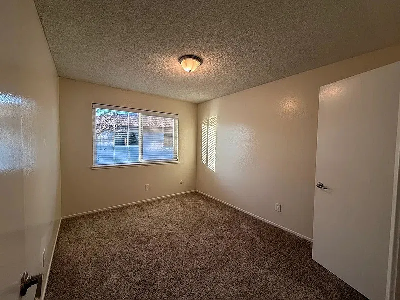 2 bed, 1.0 bath, 903 sqft, $1,800 — Photo 3