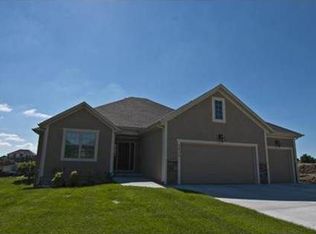 3690 N 153rd St, Basehor, KS 66007