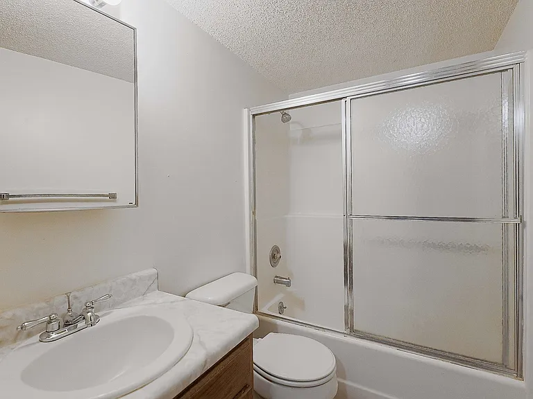 4640 Meredeth St #3 — Photo 14