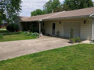 204 N Park St, Findlay, IL 62534
