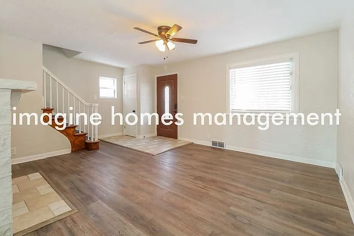 3 bed, 1.0 bath, 1200 sqft, $1,799 — Photo 3