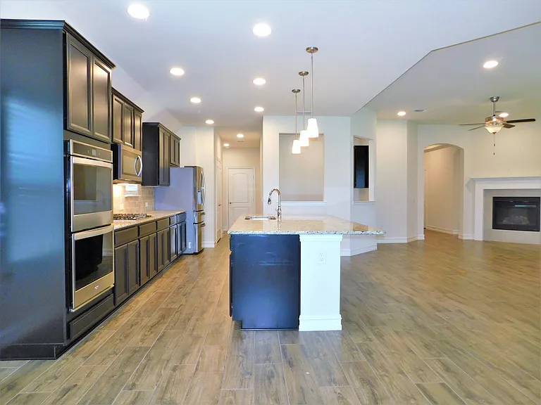 1321 Millican Ln — Photo 11