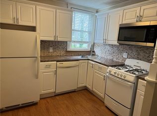 38-40 Freebody St #205, Newport, RI 02840