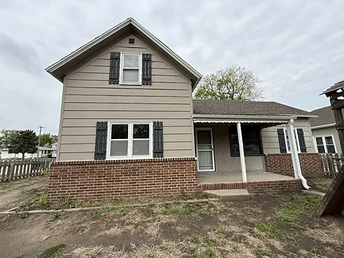 2202 D Ave Photo 1