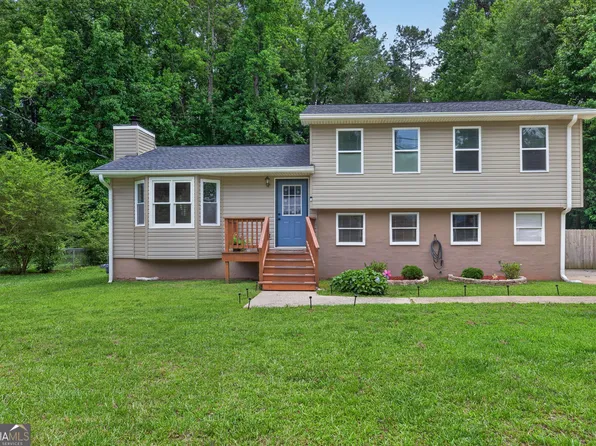 95 S Meadowcliff Cir, Carrollton, GA 30116