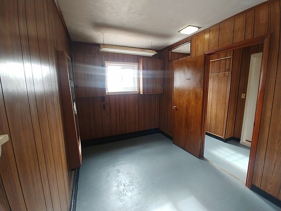 5th image of 821 Rena Pl