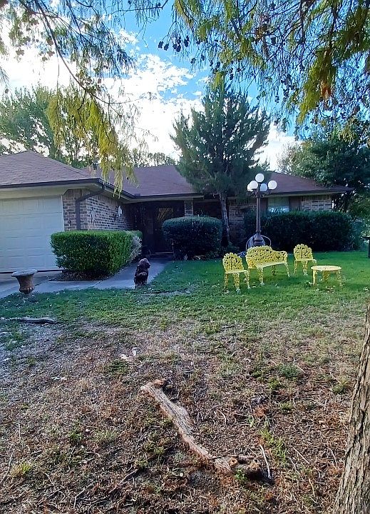 1st image of 2513 McKensie Ln