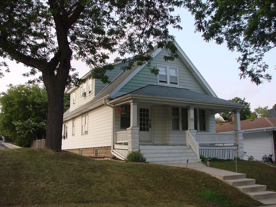 2nd image of 9306 W Hayes Ave #West