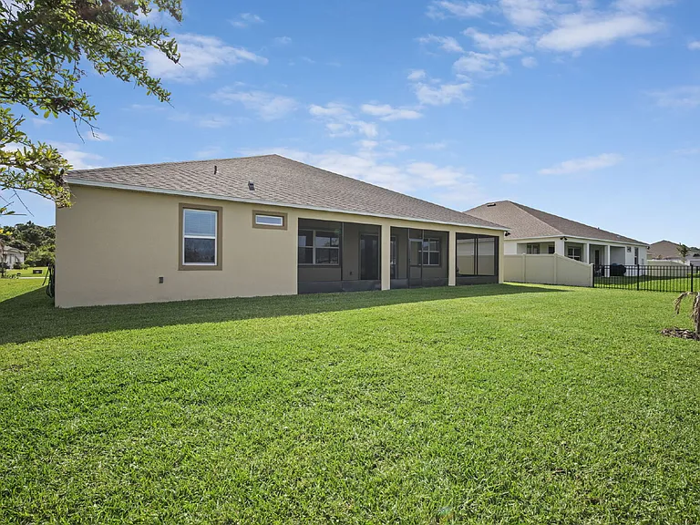6185 Moonrise Dr — Photo 48
