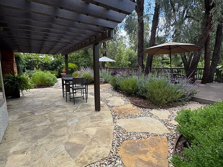 99 Castillian Ave — Photo 8