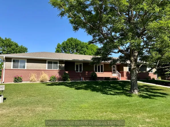 607 Hermitage Pl, Grand Island, NE 68801
