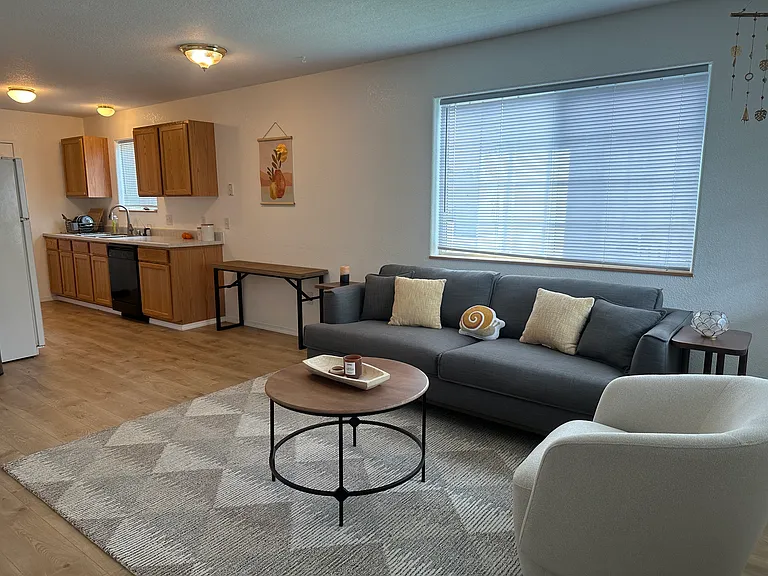 Living Room/Kitchen