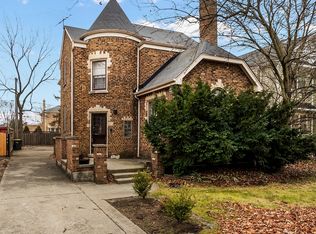 740 Arlington Rd, Riverside, IL 60546