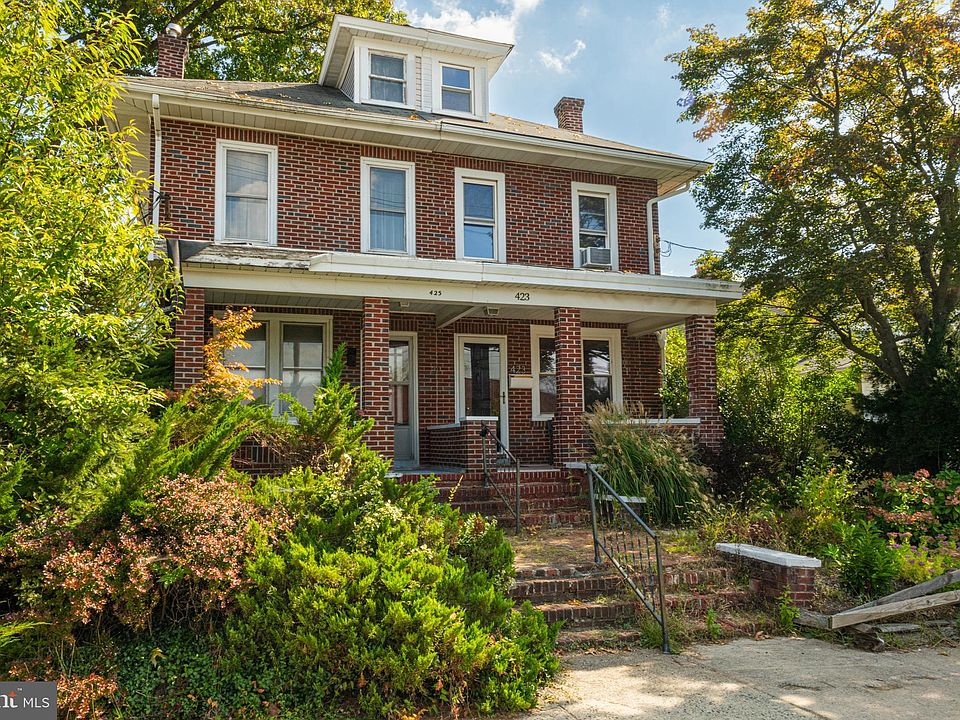 1st image of 425 Franklin Ave