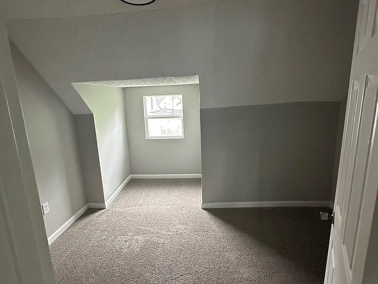 1109 E Kirby Ave Whim & Proper, LLC) — Photo 3