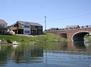15 Lane 283 Hamilton Lake, Hamilton, IN